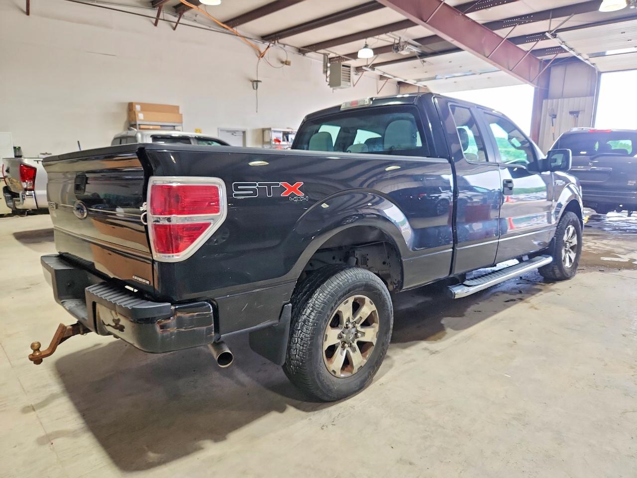 2013 Ford F150 Super Cab Black vin: 1FTFX1EF7DFD16460