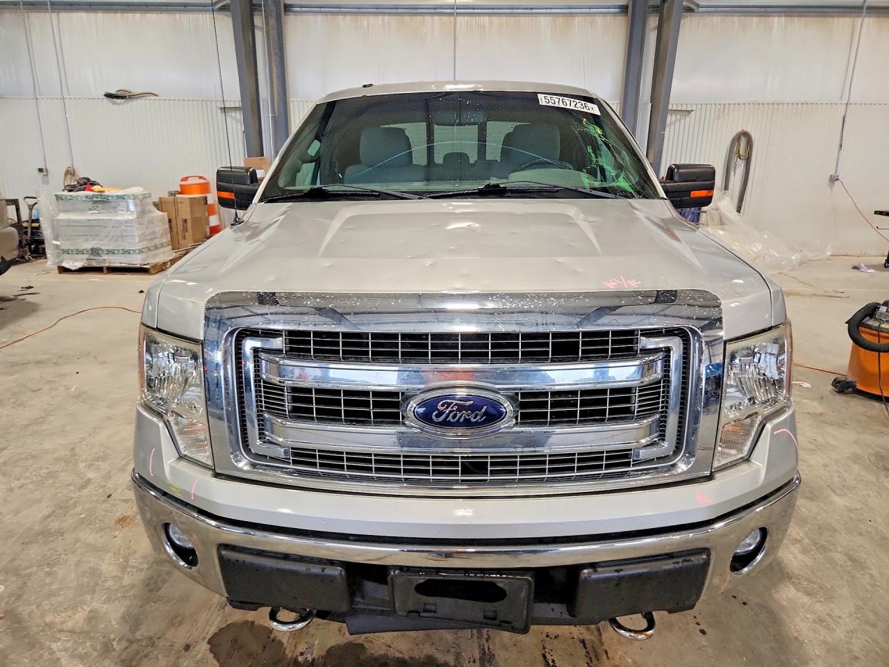 2013 Ford F150 Super Cab Silver vin: 1FTFX1EF7DFE04005