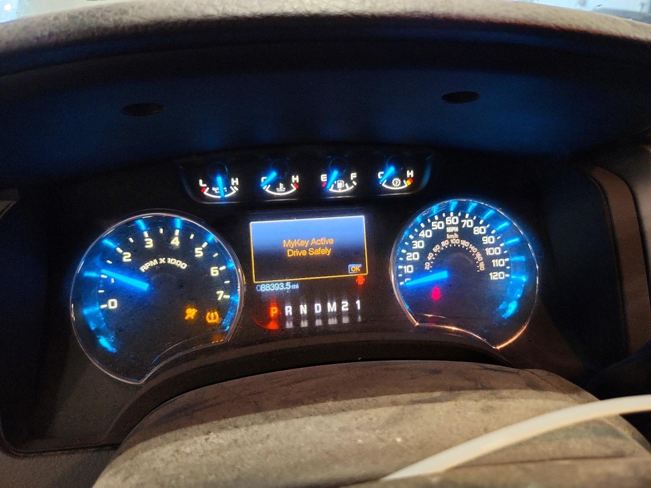 2013 Ford F150 Super Cab Silver vin: 1FTFX1EF7DFE04005