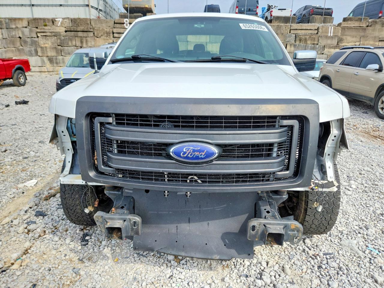 2013 Ford F150 Super Cab Белый vin: 1FTFX1EF7DKE66964