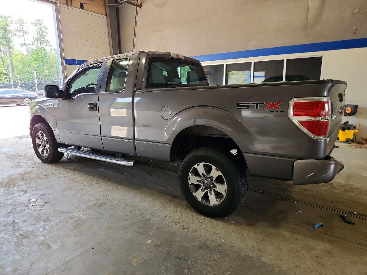 2013 Ford F150 Super Cab Gray vin: 1FTFX1EF7DKF69933