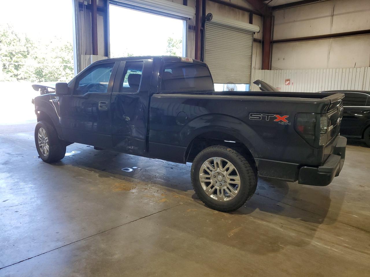 2013 Ford F150 Super Cab Black vin: 1FTFX1EF7DKG24638