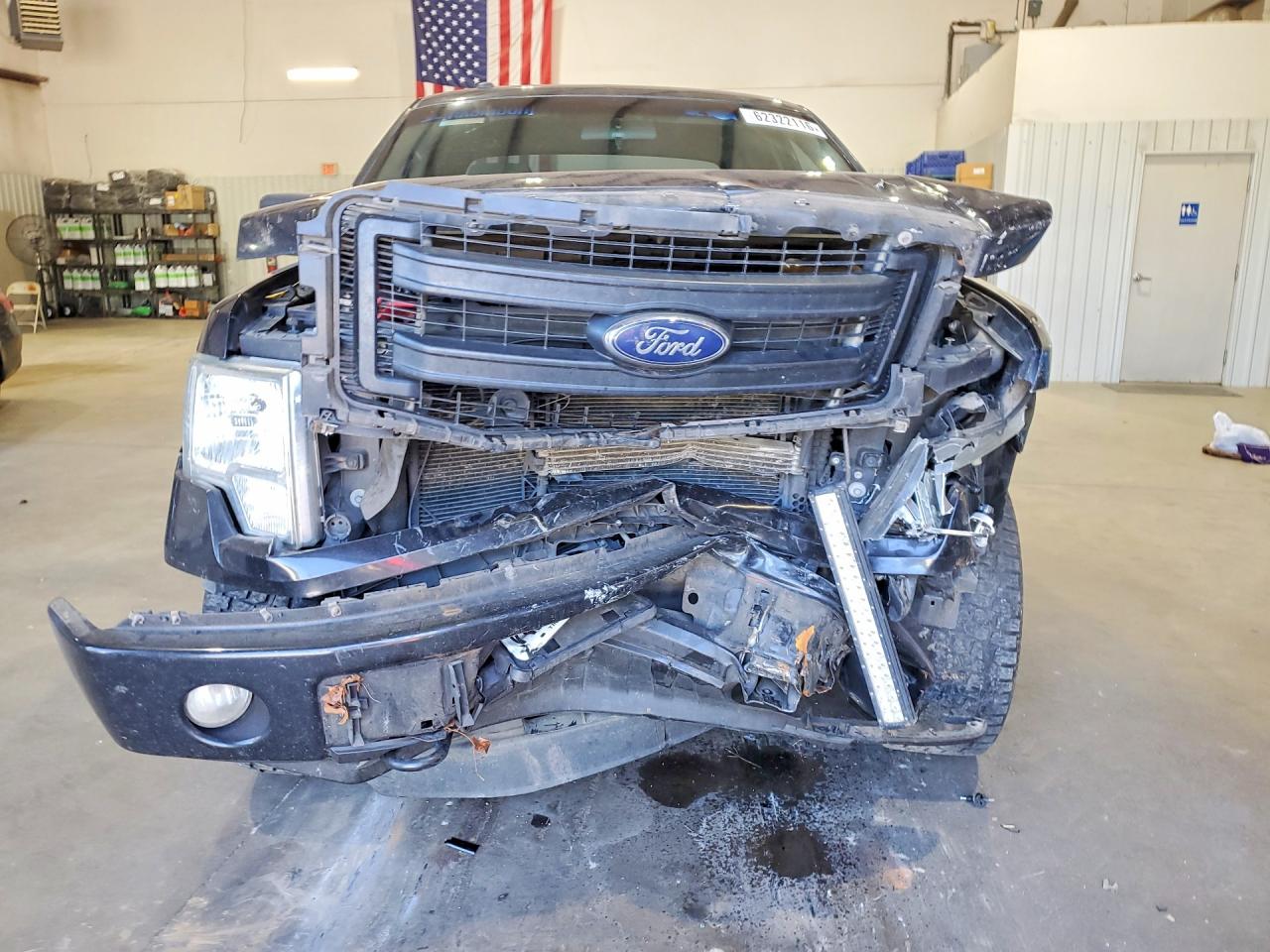 2013 Ford F150 Super Cab Black vin: 1FTFX1EF7DKG24638