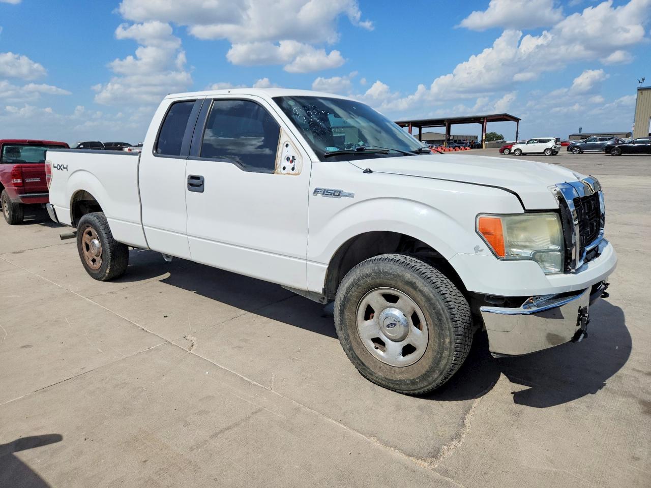 2014 Ford F150 Super Cab White vin: 1FTFX1EF7EKD53758