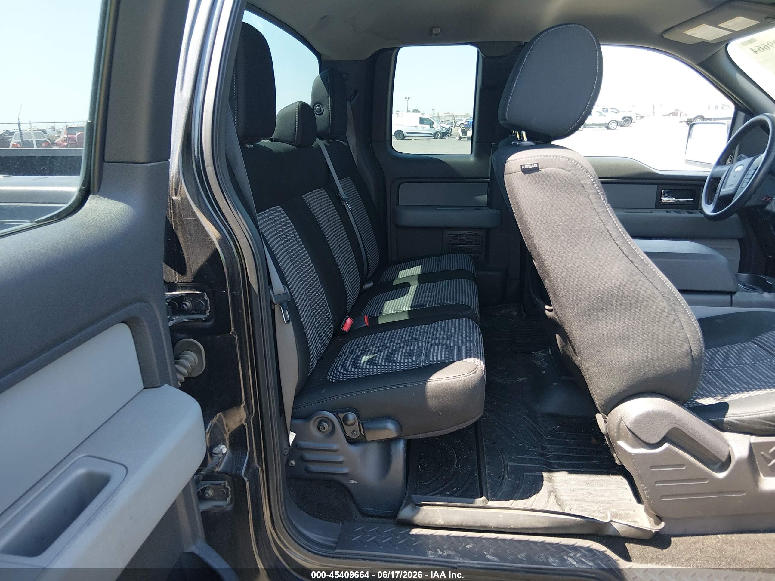 2014 Ford F-150 Stx Black vin: 1FTFX1EF7EKE83281