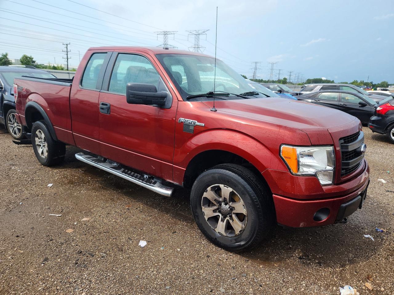 2014 Ford F150 Super Cab Red vin: 1FTFX1EF7EKF17011