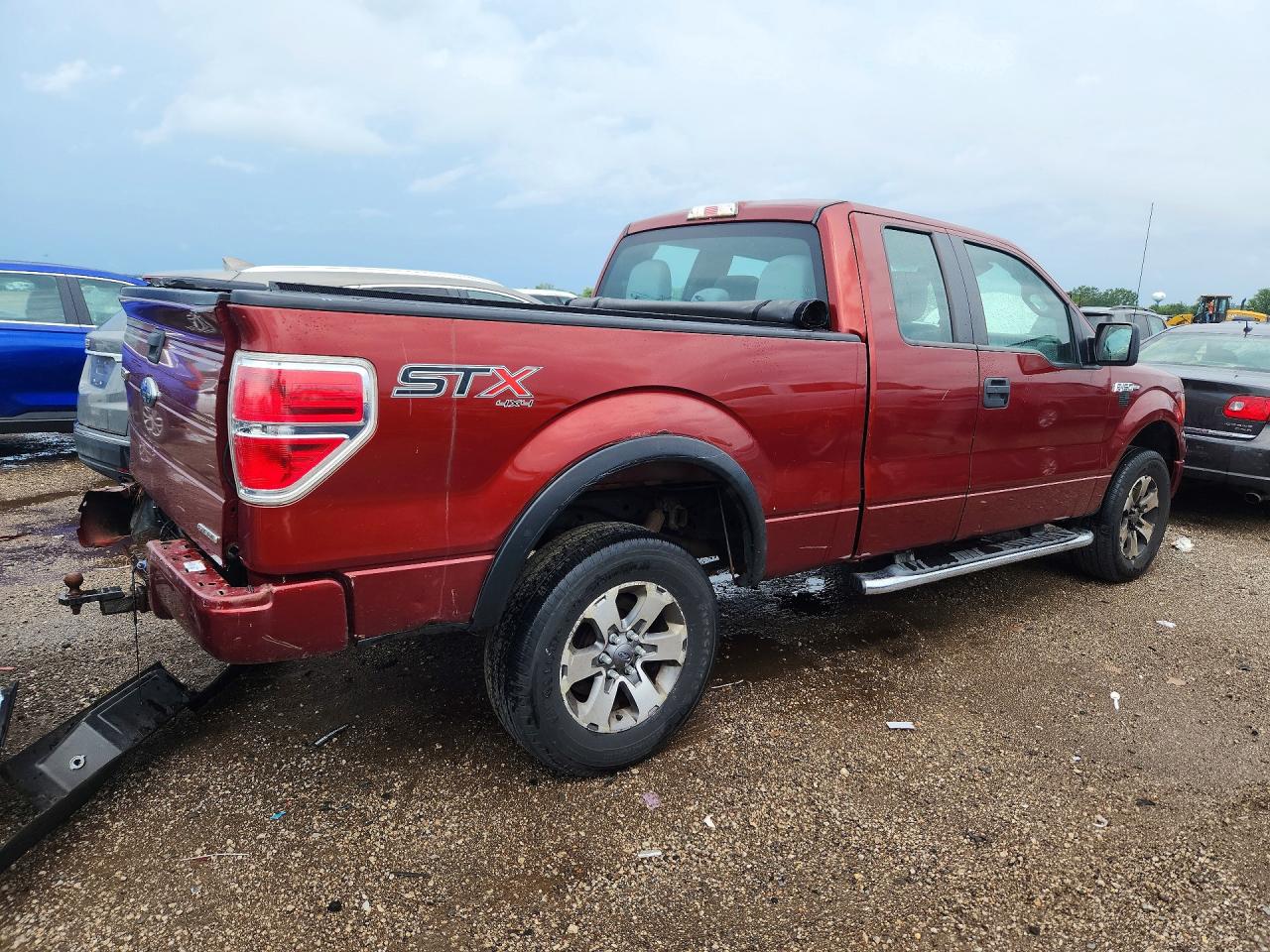 2014 Ford F150 Super Cab Red vin: 1FTFX1EF7EKF17011