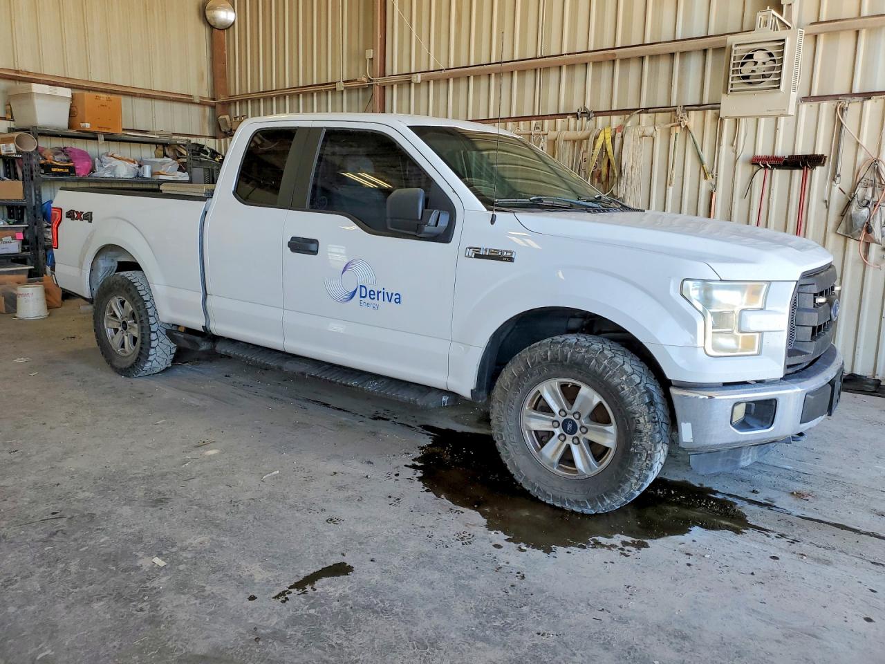 2015 Ford F150 Super Cab White vin: 1FTFX1EF7FKE11465