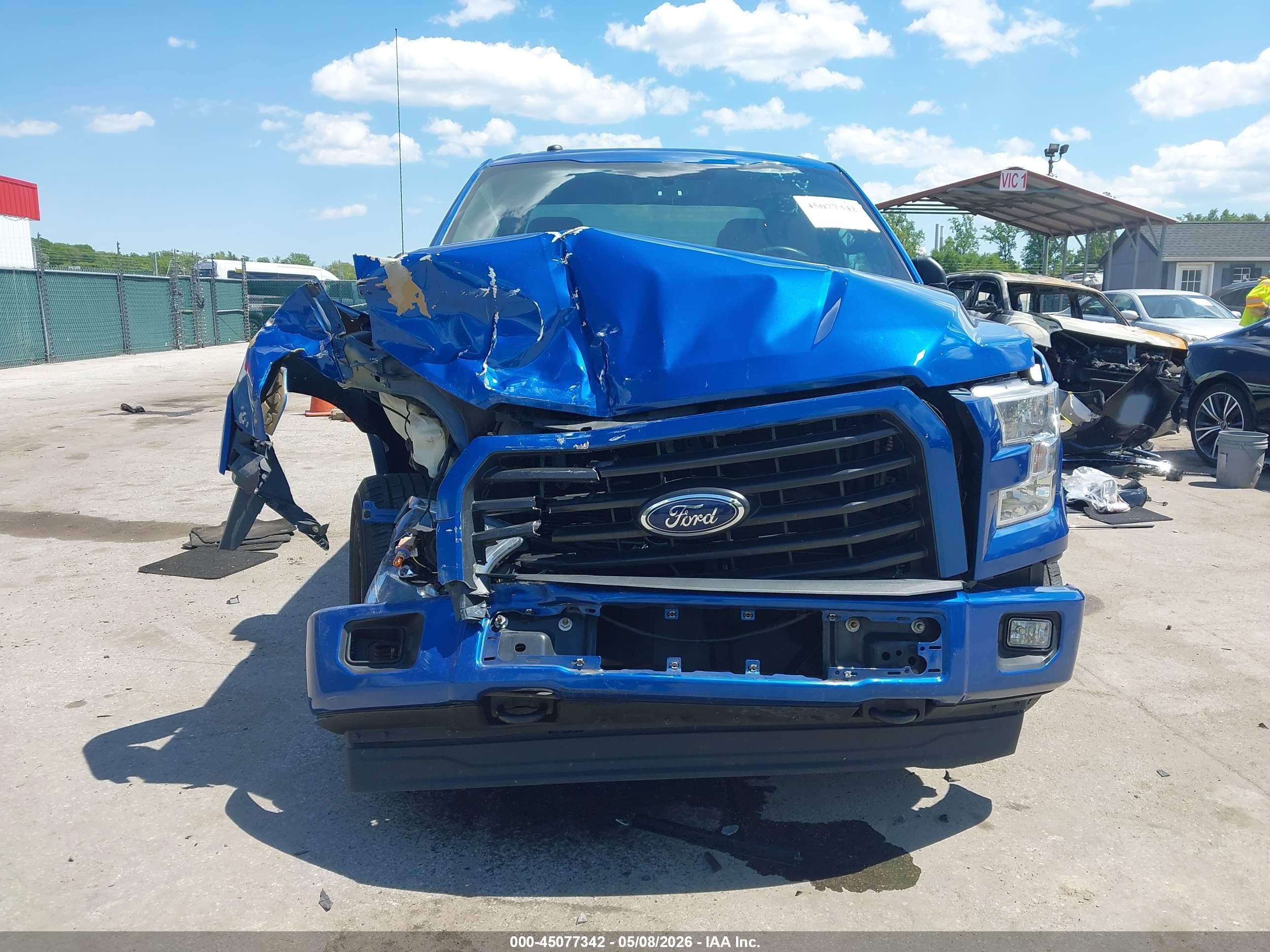 2017 Ford F-150 Xlt Blue vin: 1FTFX1EF7HKE32335