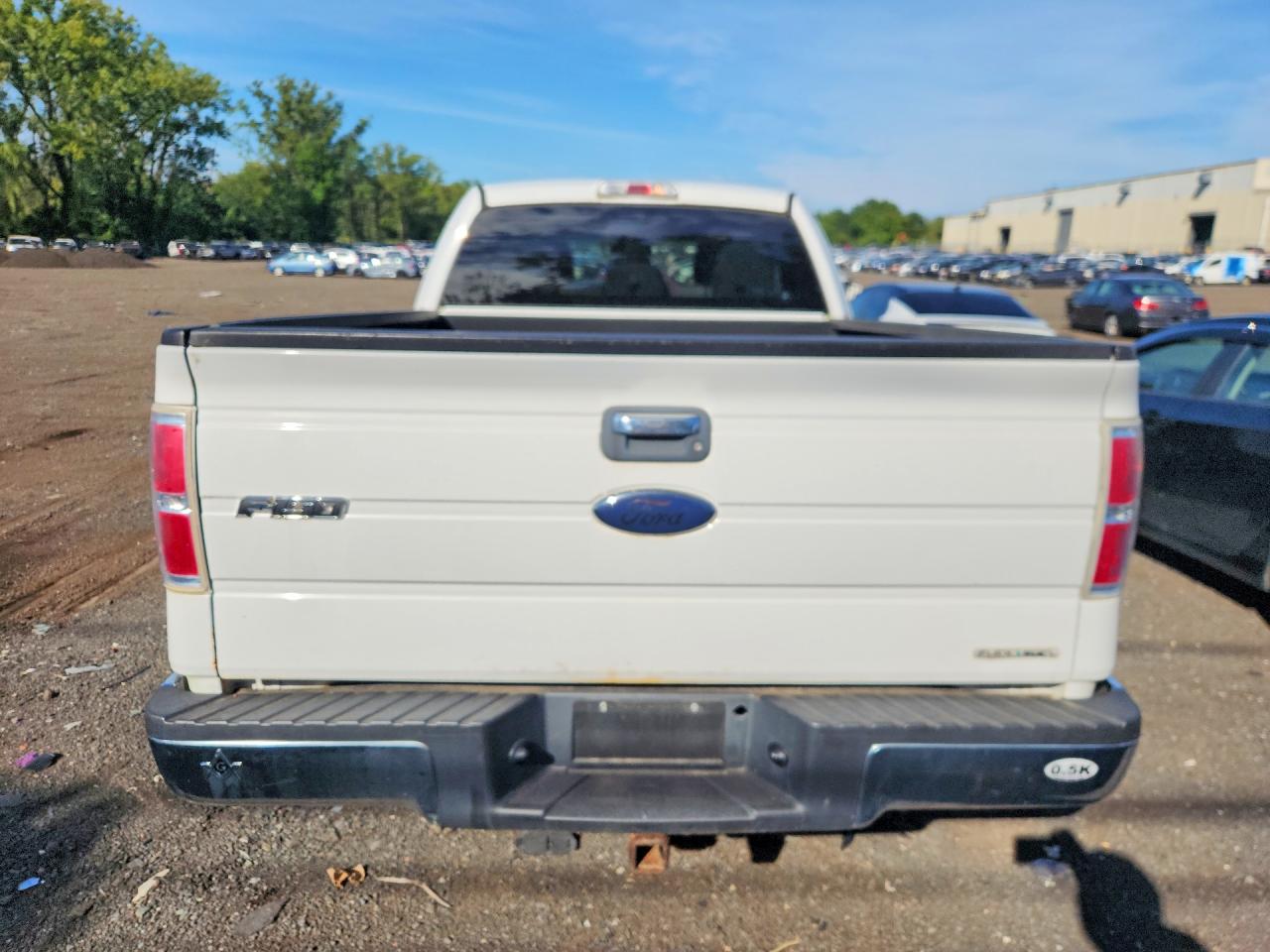 2011 Ford F150 Super Cab White vin: 1FTFX1EF8BFA28993
