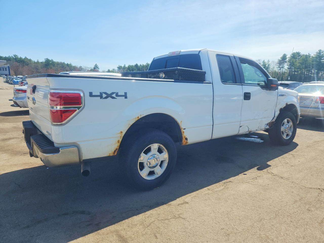 2011 Ford F150 Super Cab White vin: 1FTFX1EF8BFA53960