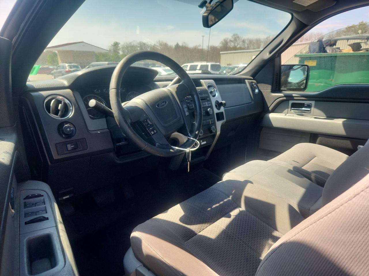 2011 Ford F150 Super Cab White vin: 1FTFX1EF8BFA53960