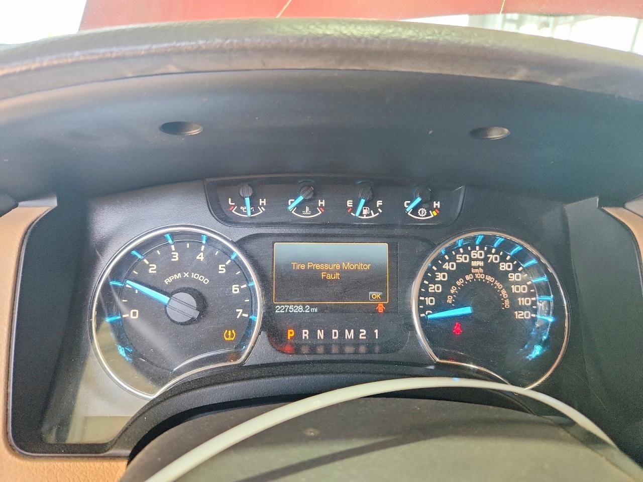 2011 Ford F150 Super Cab Burgundy vin: 1FTFX1EF8BFB30200