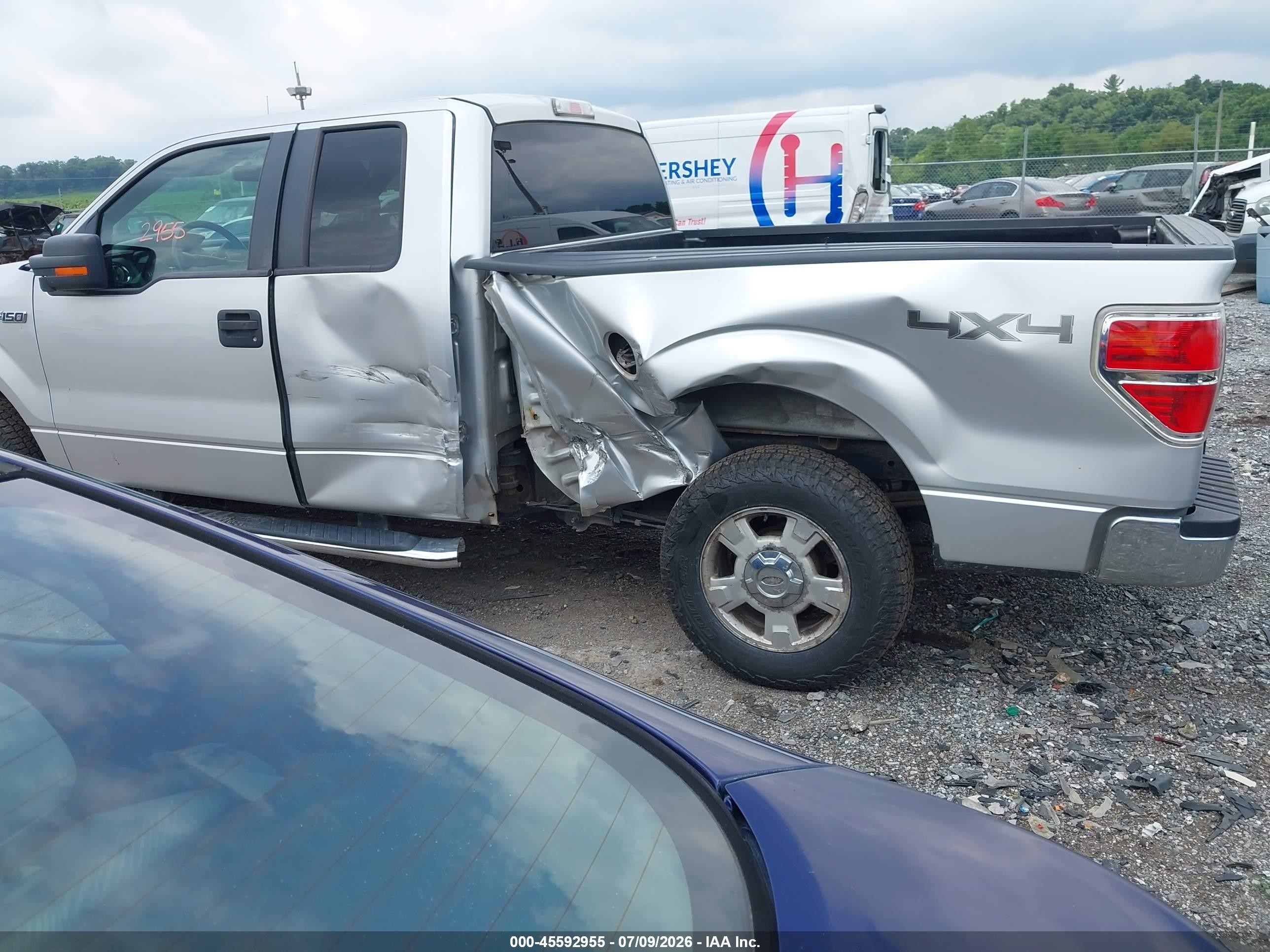 2011 Ford F-150 Xlt Silver vin: 1FTFX1EF8BFB80014
