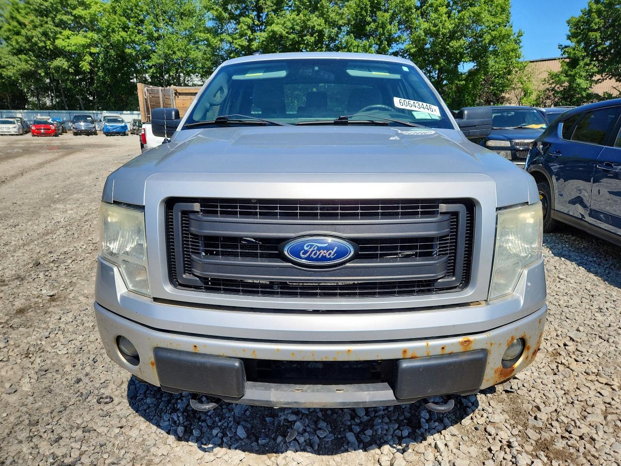 2013 Ford F150 Super Cab Серебряный vin: 1FTFX1EF8DFA12893