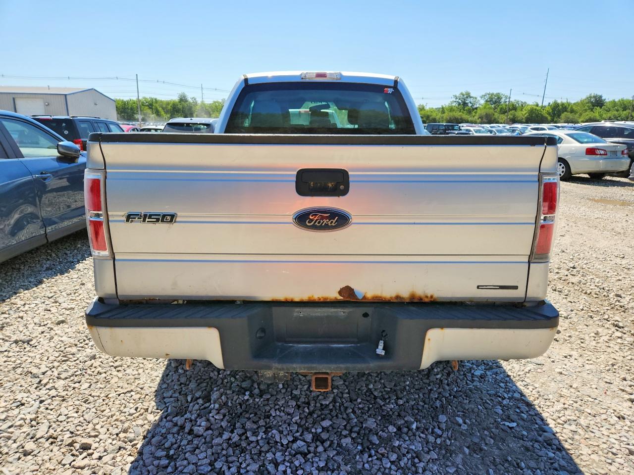 2013 Ford F150 Super Cab Серебряный vin: 1FTFX1EF8DFA12893