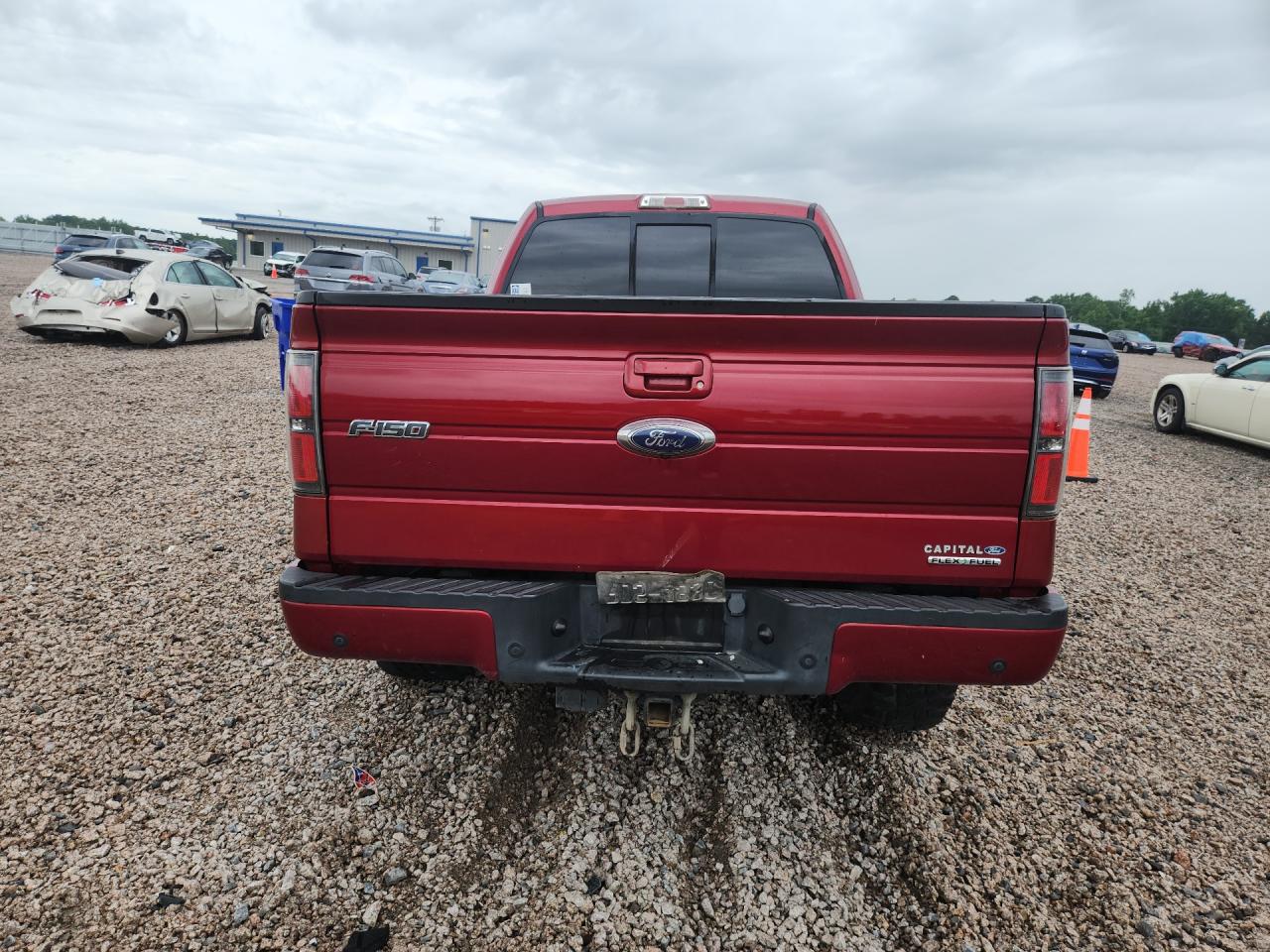 2013 Ford F150 Super Cab Red vin: 1FTFX1EF8DFA58465