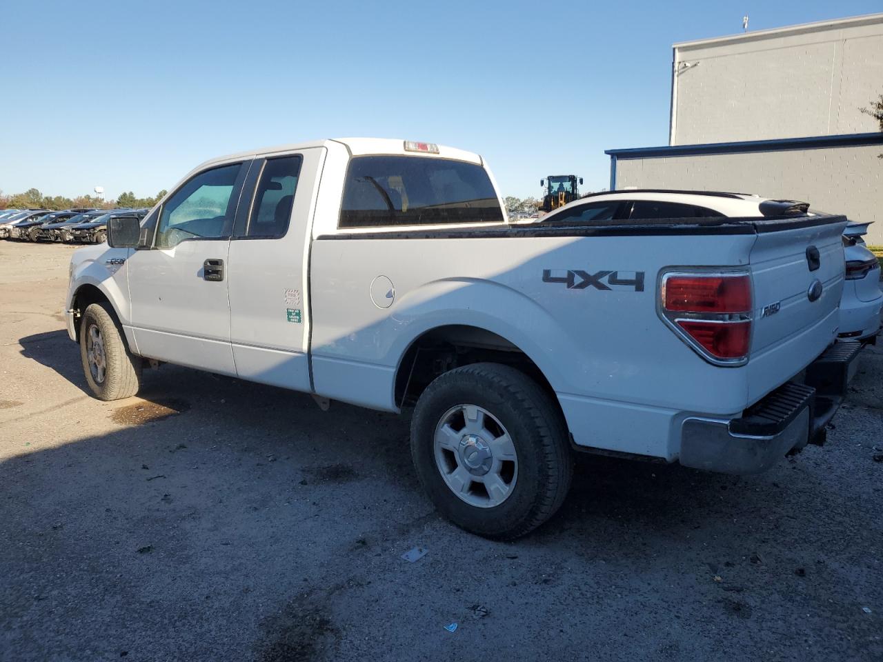 2013 Ford F150 Super Cab White vin: 1FTFX1EF8DFB06966