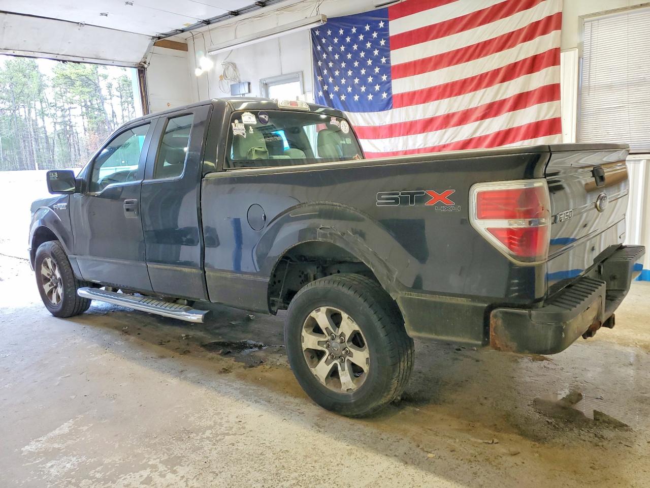 2013 Ford F150 Super Cab Black vin: 1FTFX1EF8DFC06534