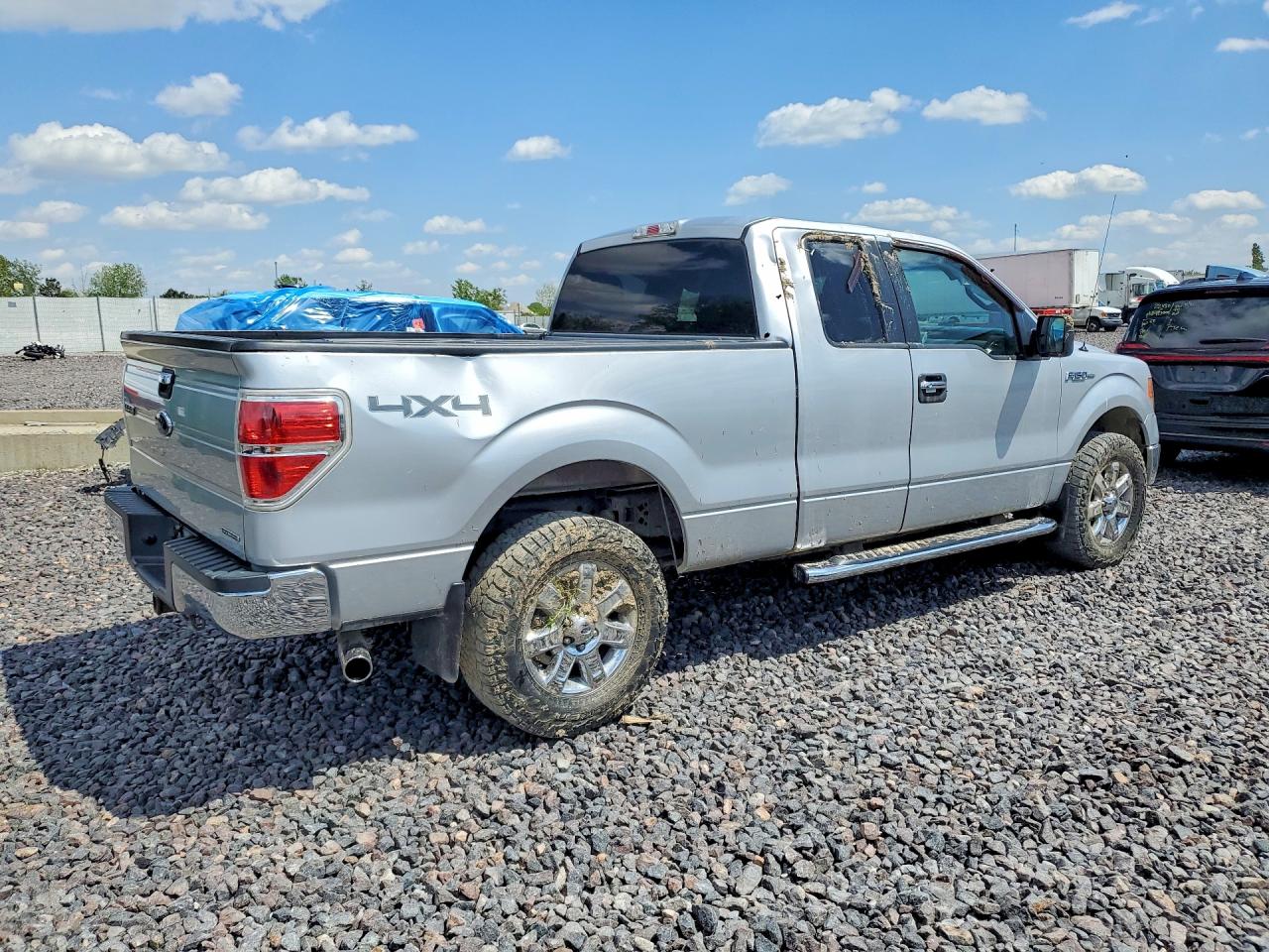 2013 Ford F150 Super Cab Silver vin: 1FTFX1EF8DFC25858