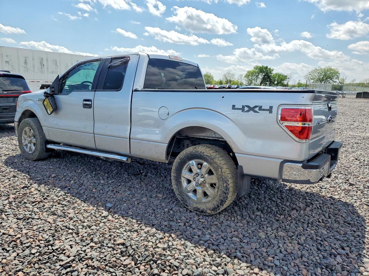 2013 Ford F150 Super Cab Silver vin: 1FTFX1EF8DFC25858