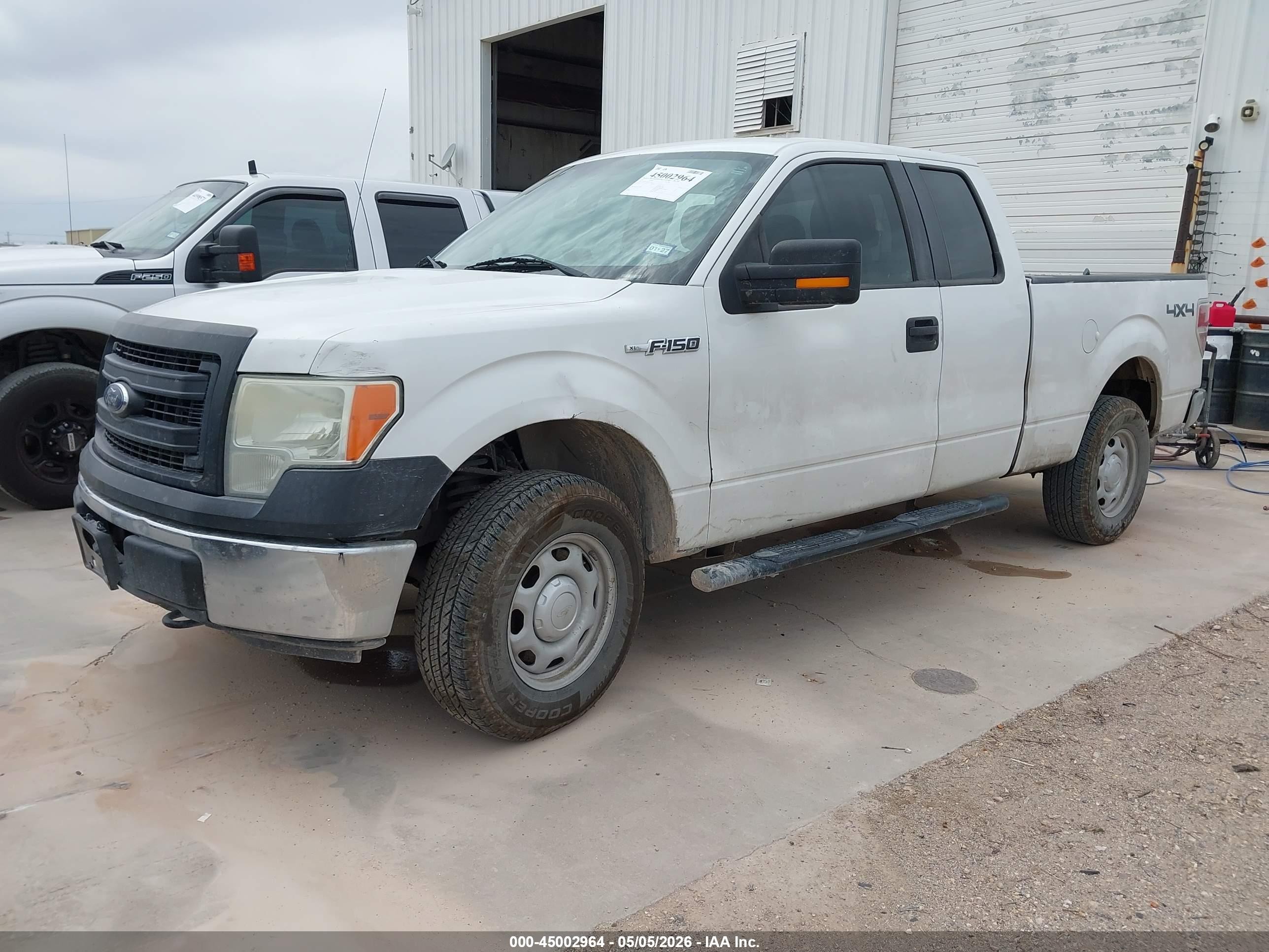 2013 Ford F-150 Xl White vin: 1FTFX1EF8DFC71562