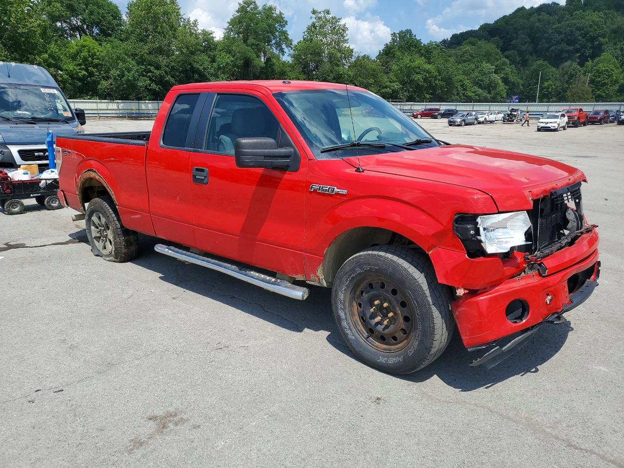 2013 Ford F150 Super Cab Red vin: 1FTFX1EF8DFD97887