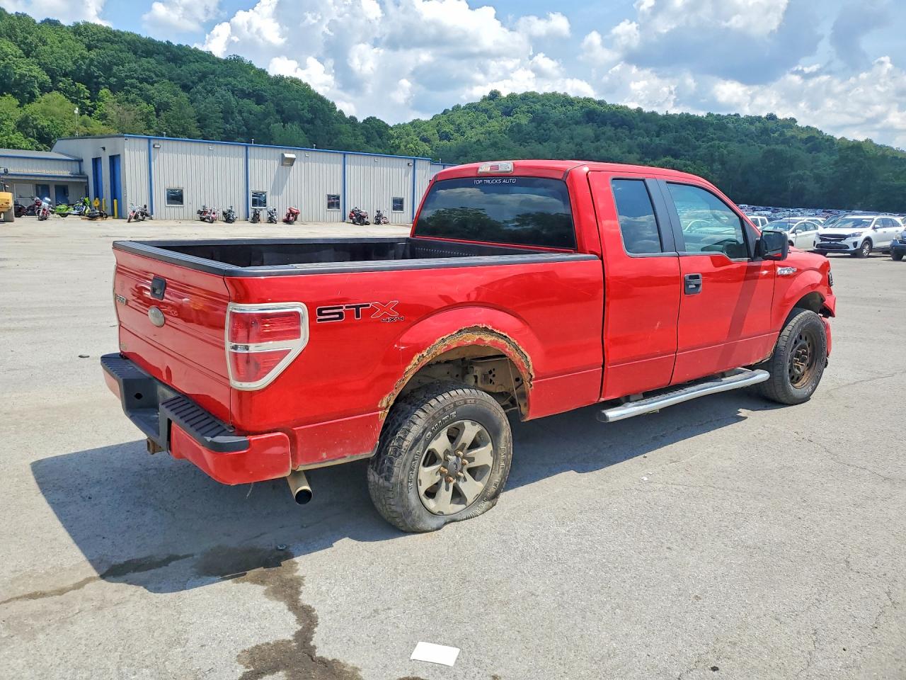 2013 Ford F150 Super Cab Red vin: 1FTFX1EF8DFD97887
