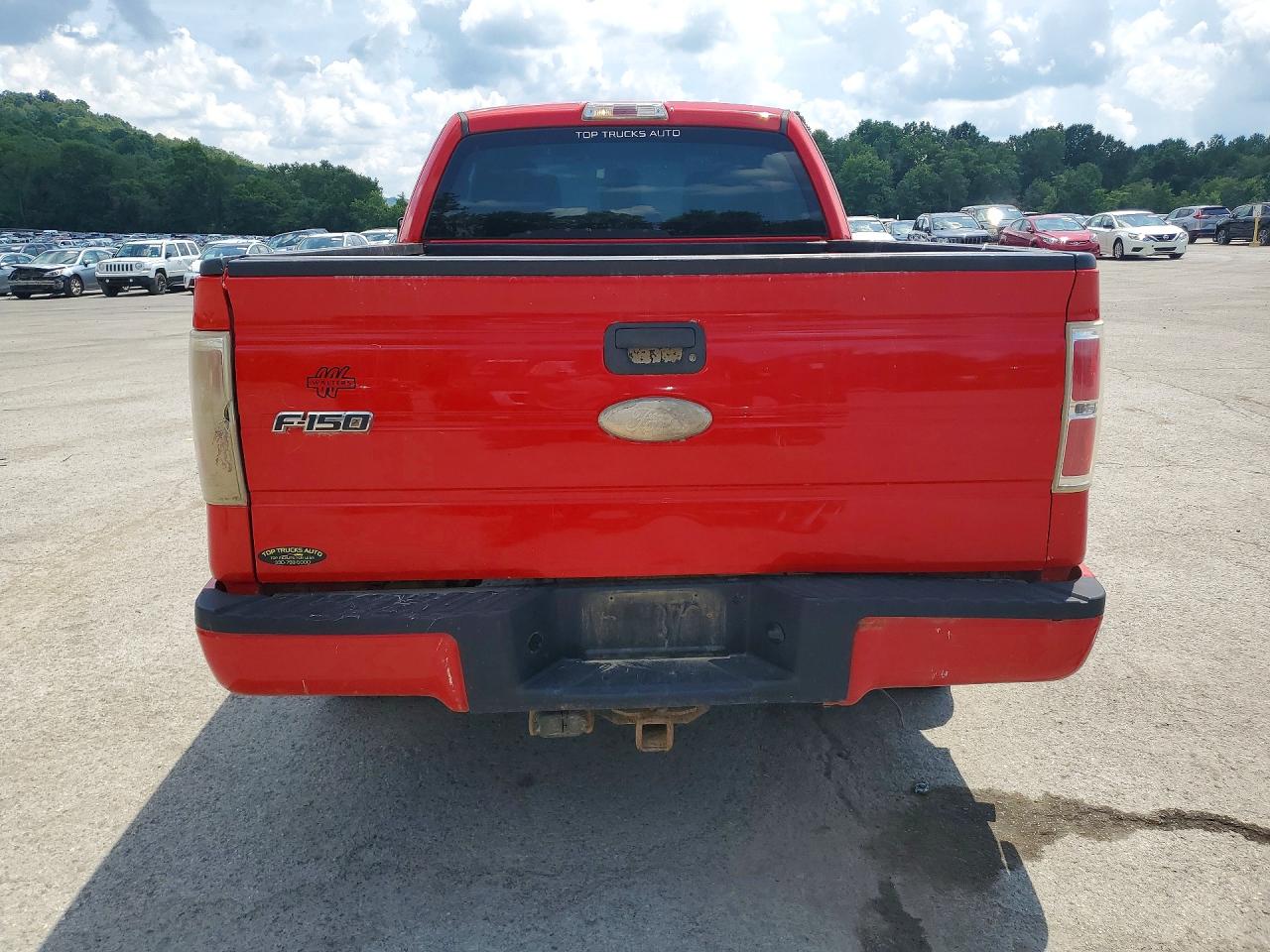 2013 Ford F150 Super Cab Red vin: 1FTFX1EF8DFD97887