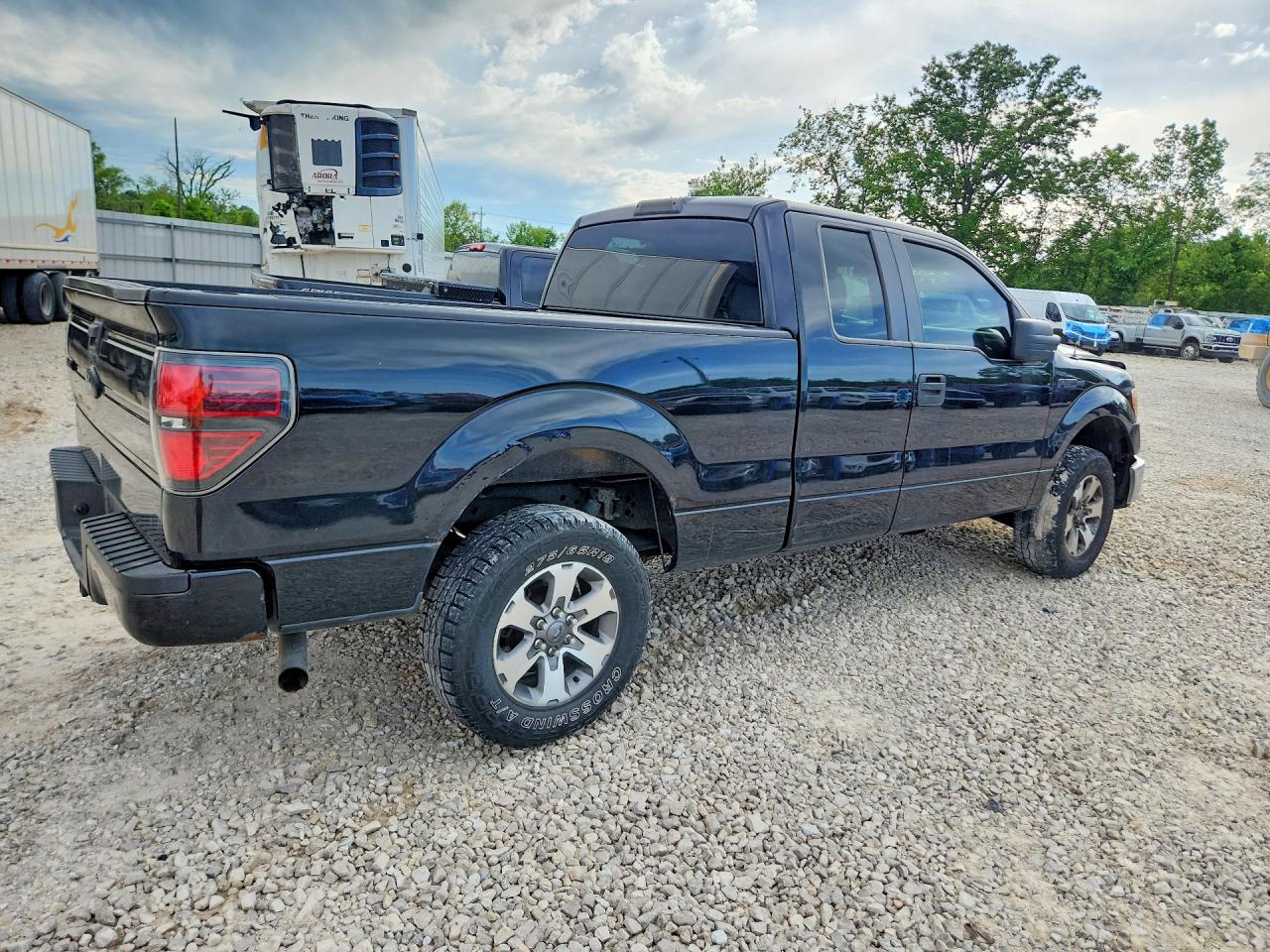 2013 Ford F150 Super Cab Black vin: 1FTFX1EF8DKF92136
