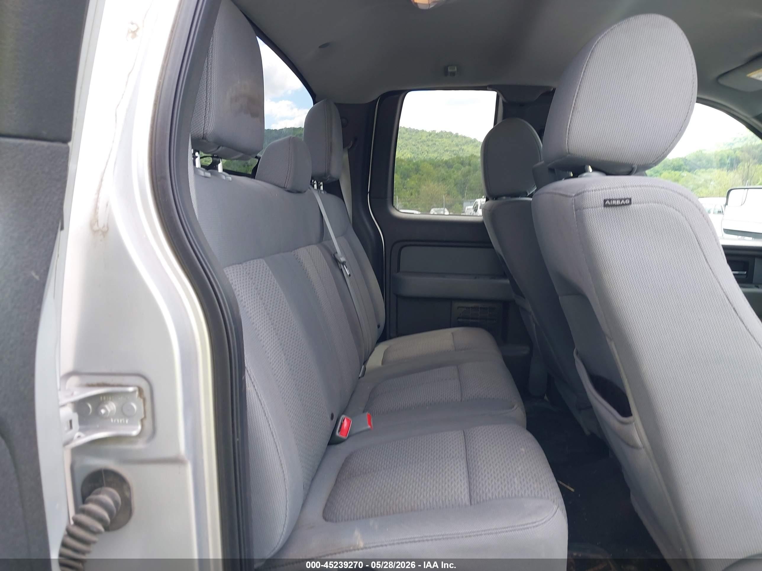 2013 Ford F-150 Xlt Silver vin: 1FTFX1EF8DKG04642