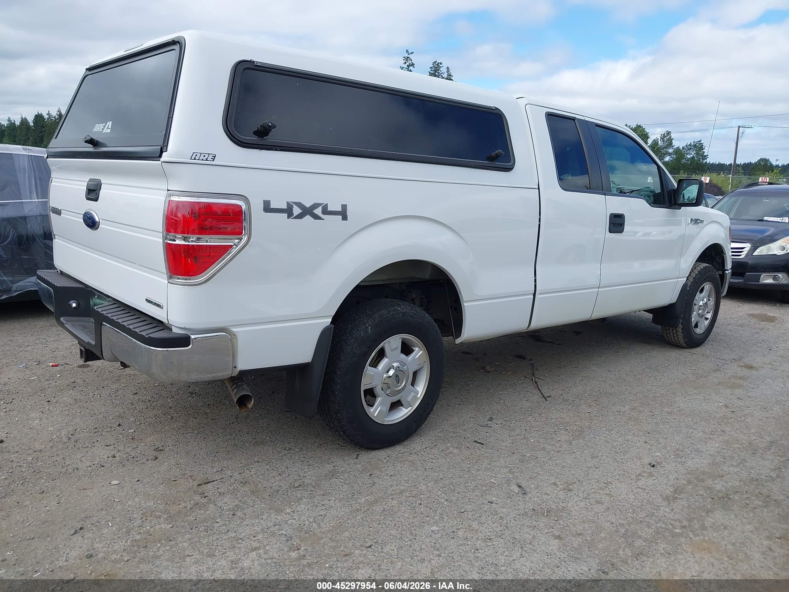 2014 Ford F-150 Xlt White vin: 1FTFX1EF8EFD12211