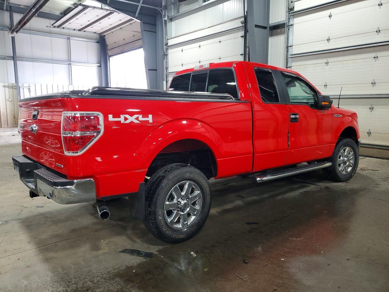 2014 Ford F150 Super Cab Red vin: 1FTFX1EF8EKF08690