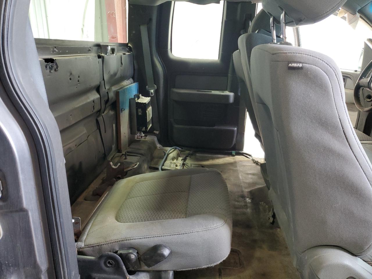 2014 Ford F150 Super Cab Gray vin: 1FTFX1EF8EKF34254 Damage: Left Rear Seat, Missing, Replacement Required