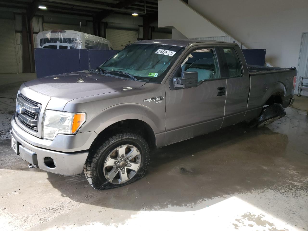 2014 Ford F150 Super Cab Gray vin: 1FTFX1EF8EKF34254 Damage: Left Front Fender, Dent(S) W/ Paint Dmg, 1 To 2 Inches