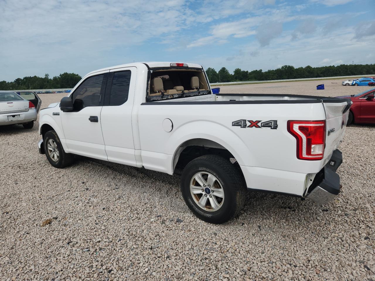 2015 Ford F150 Super Cab Белый vin: 1FTFX1EF8FKD44956