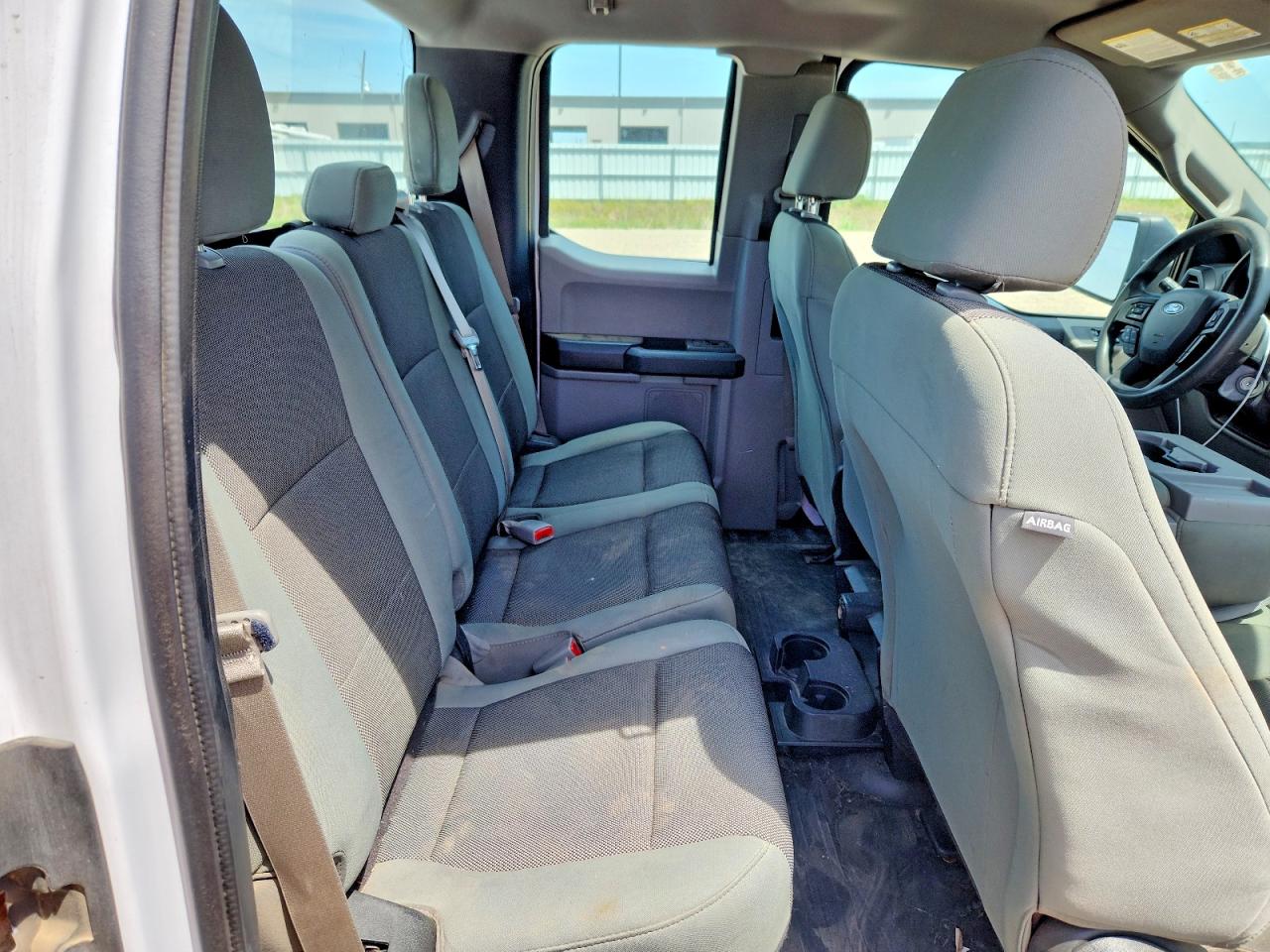2015 Ford F150 Super Cab White vin: 1FTFX1EF8FKE74557