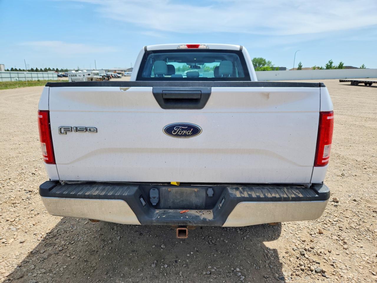 2015 Ford F150 Super Cab White vin: 1FTFX1EF8FKE74557