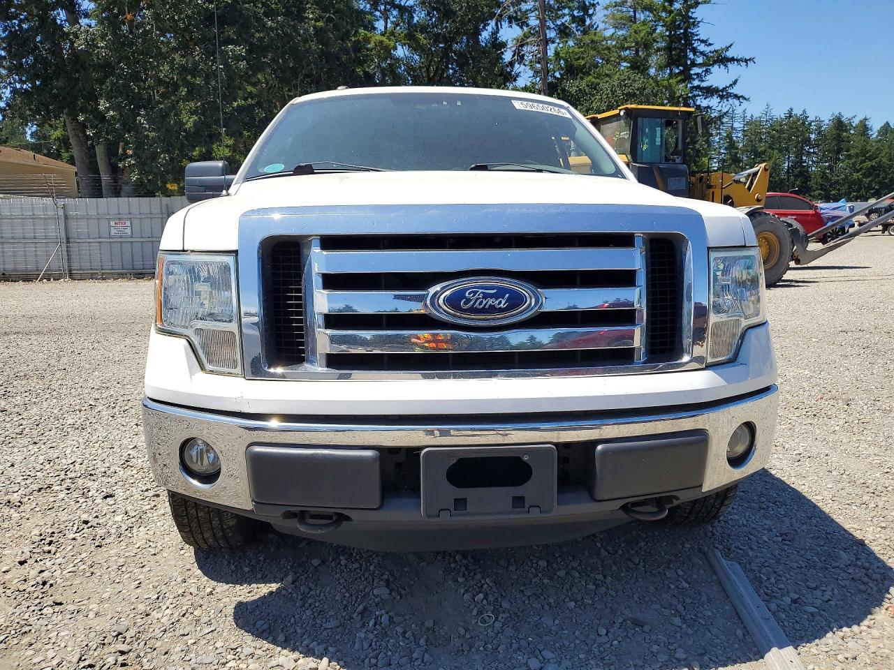 2011 Ford F150 Super Cab White vin: 1FTFX1EF9BFA64899