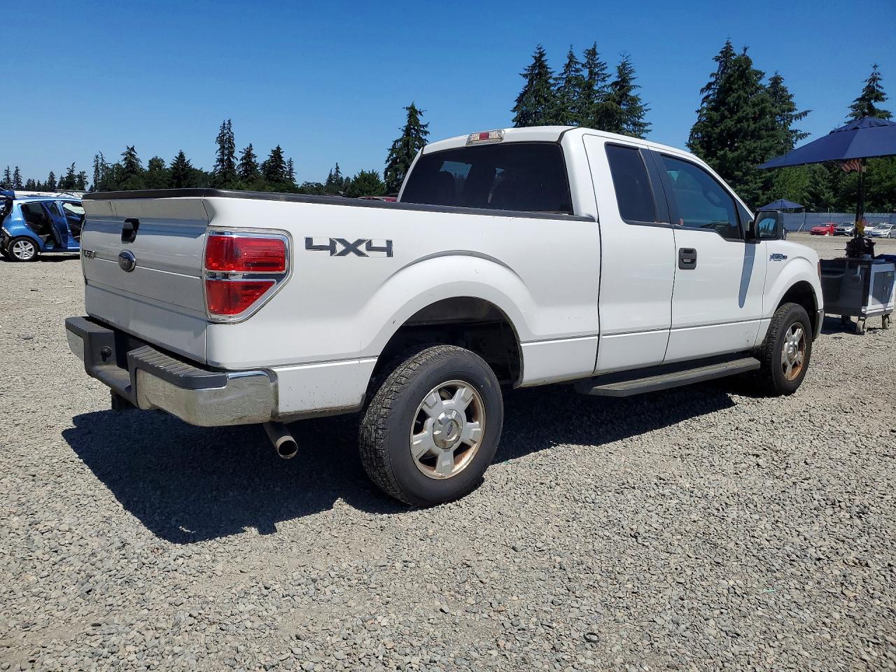 2011 Ford F150 Super Cab White vin: 1FTFX1EF9BFA64899