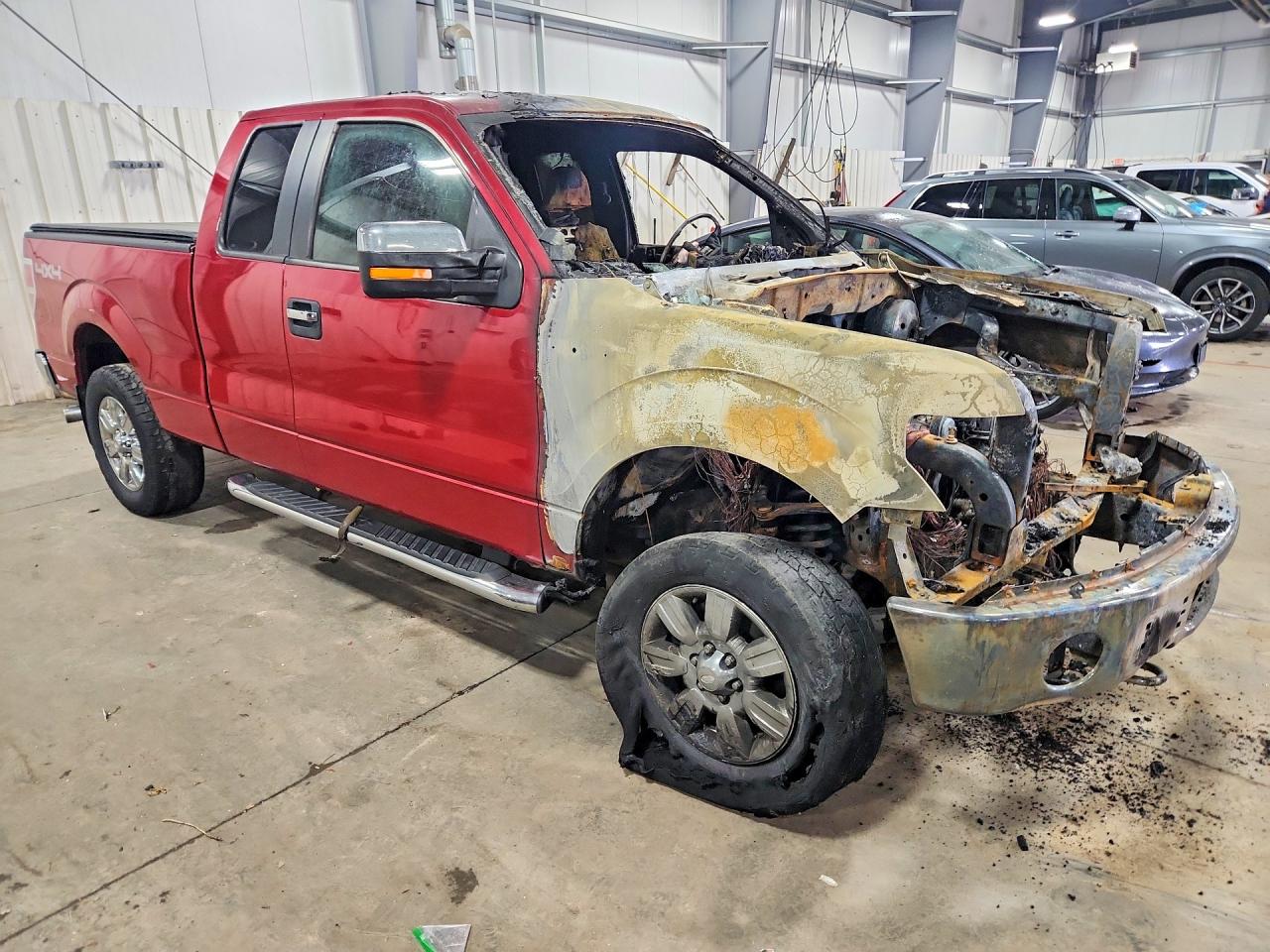 2011 Ford F150 Super Cab Red vin: 1FTFX1EF9BFA70198