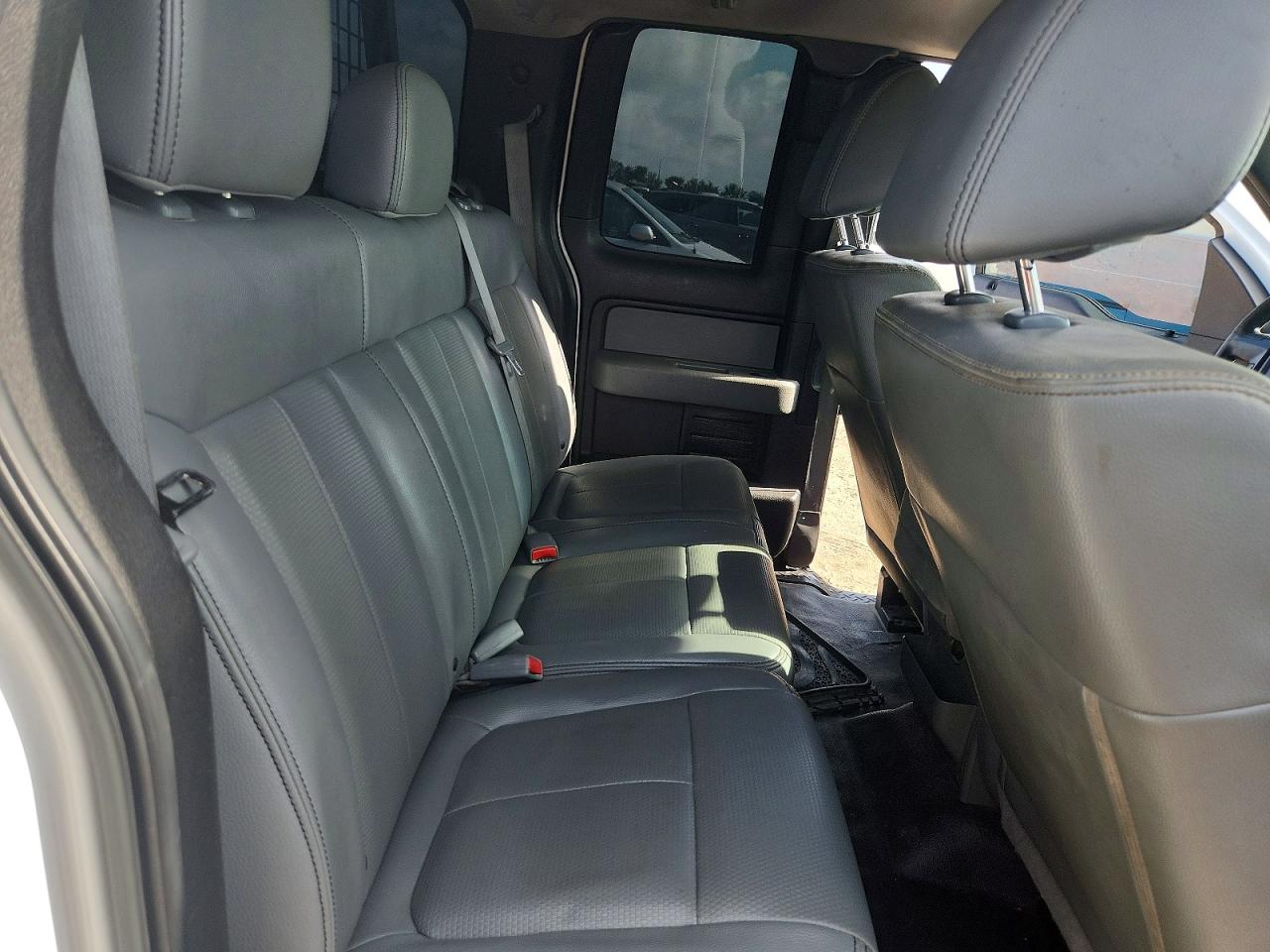 2011 Ford F150 Super Cab White vin: 1FTFX1EF9BFB59074