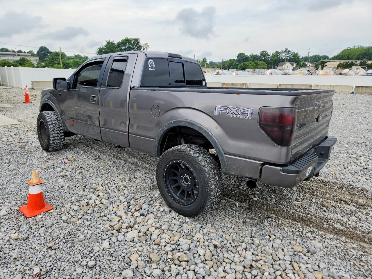 2011 Ford F150 Super Cab Gray vin: 1FTFX1EF9BFC11609