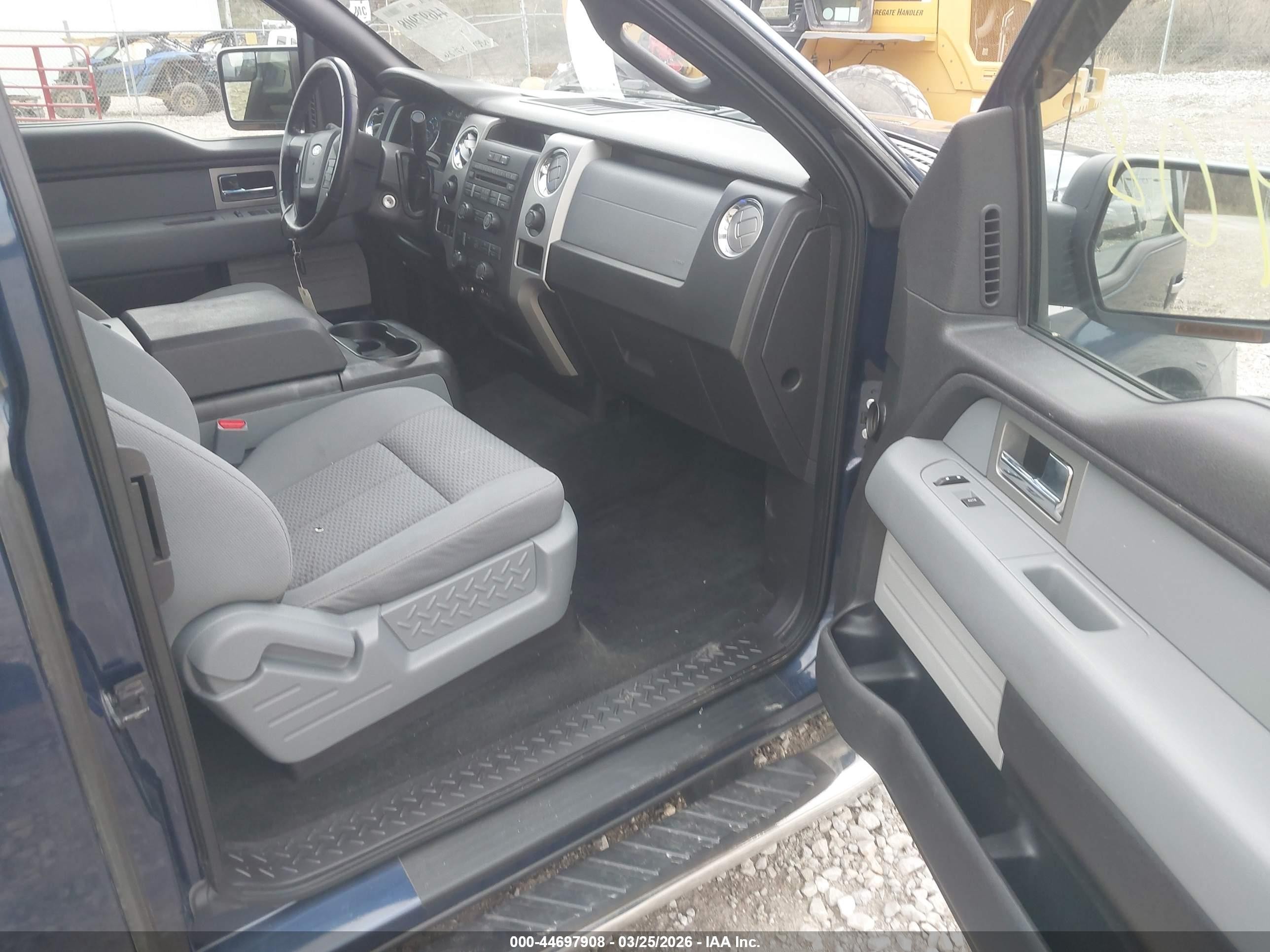 2011 Ford F-150 Xlt Blue vin: 1FTFX1EF9BKD24709