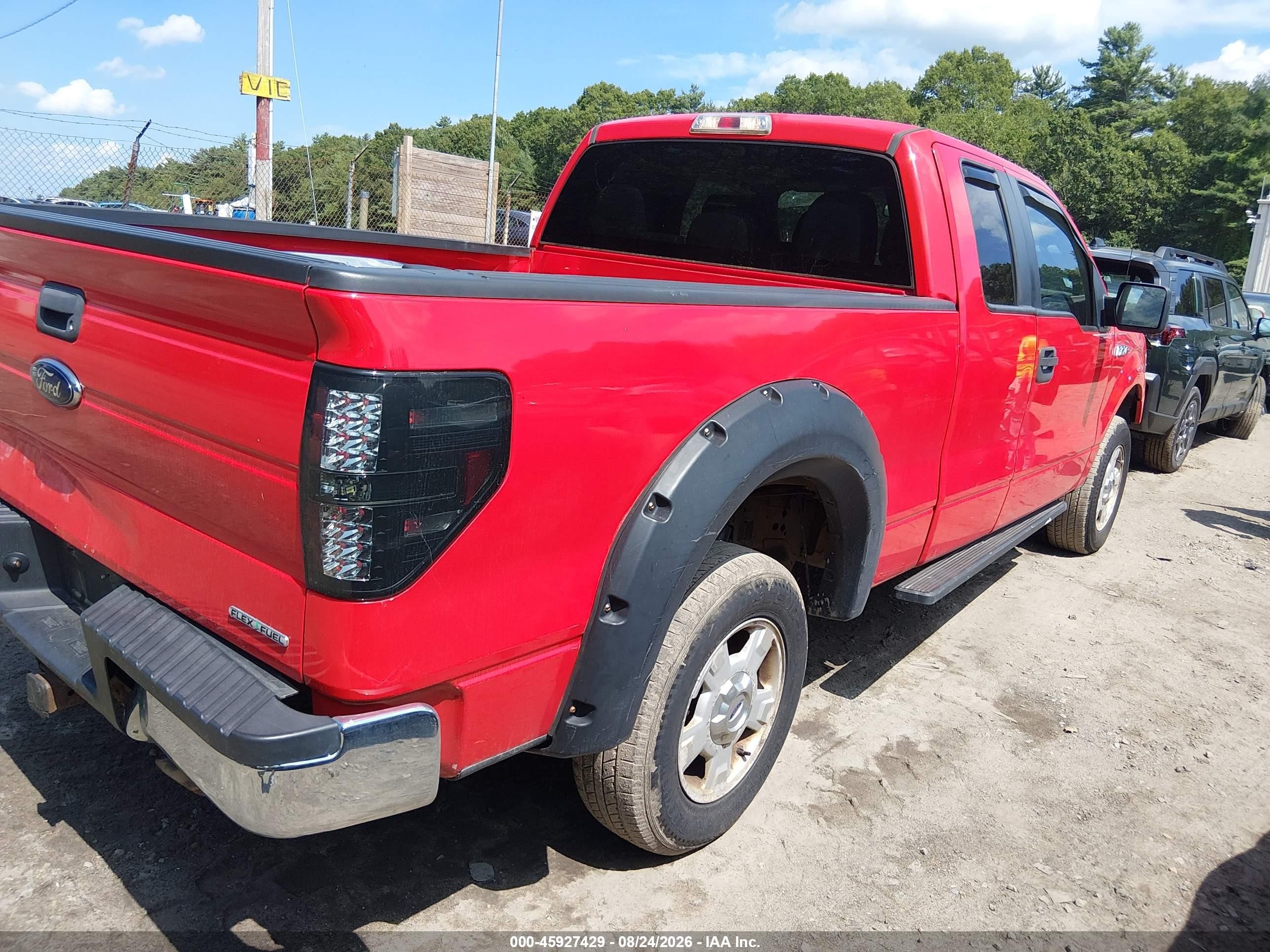 2012 Ford F-150 Xlt Red vin: 1FTFX1EF9CFC28413