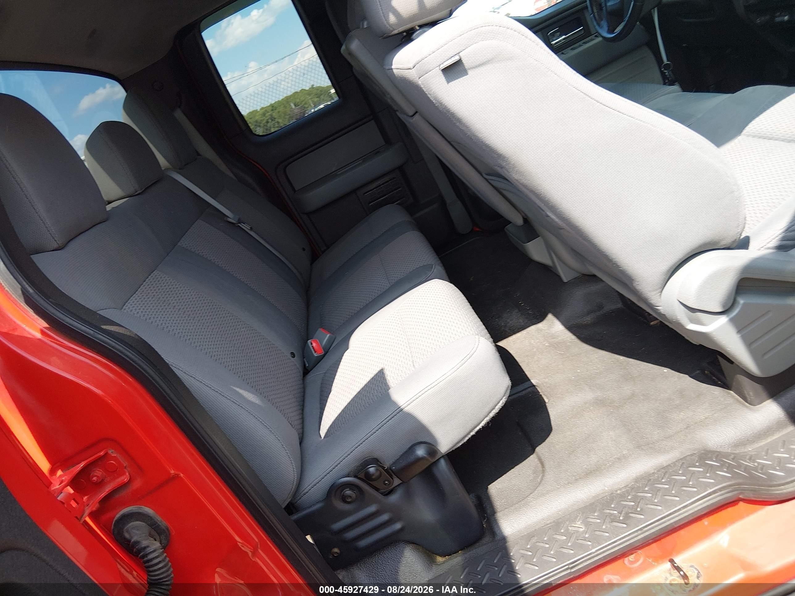 2012 Ford F-150 Xlt Red vin: 1FTFX1EF9CFC28413