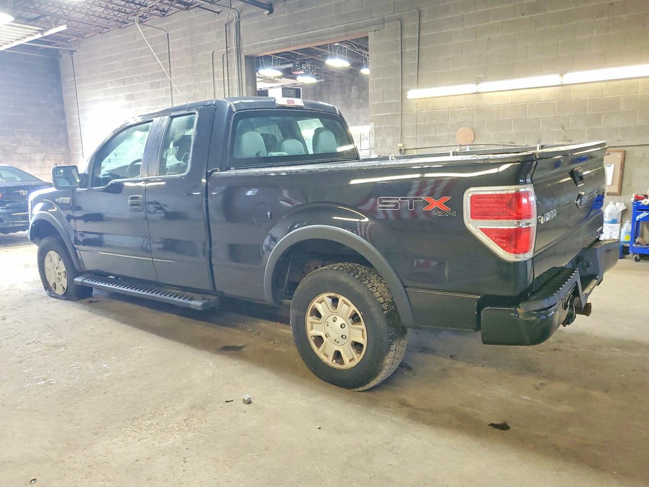 2012 Ford F150 Super Cab Black vin: 1FTFX1EF9CKE16856