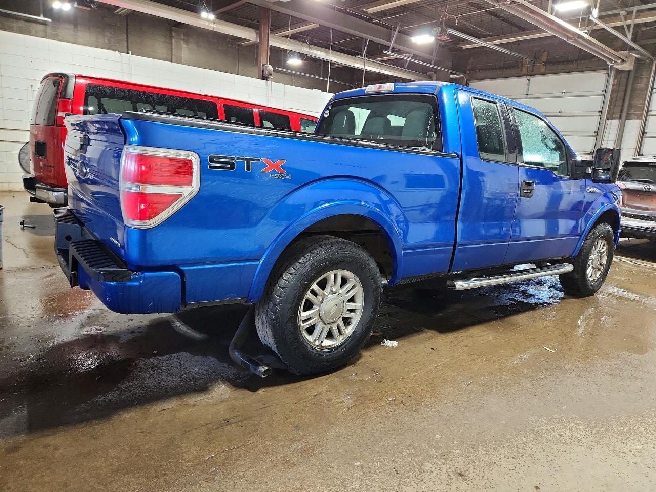 2012 Ford F150 Super Cab Blue vin: 1FTFX1EF9CKE22320