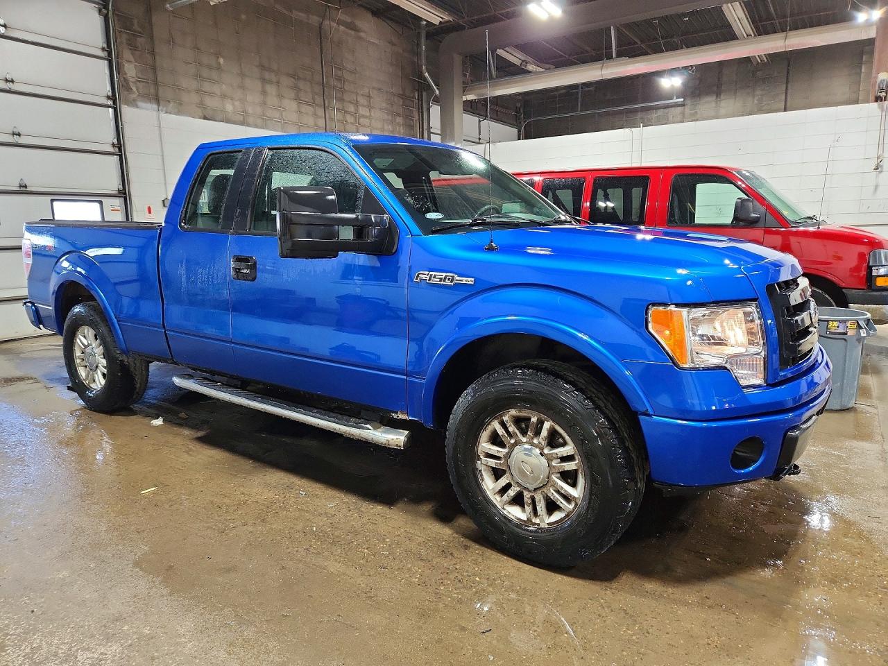 2012 Ford F150 Super Cab Blue vin: 1FTFX1EF9CKE22320