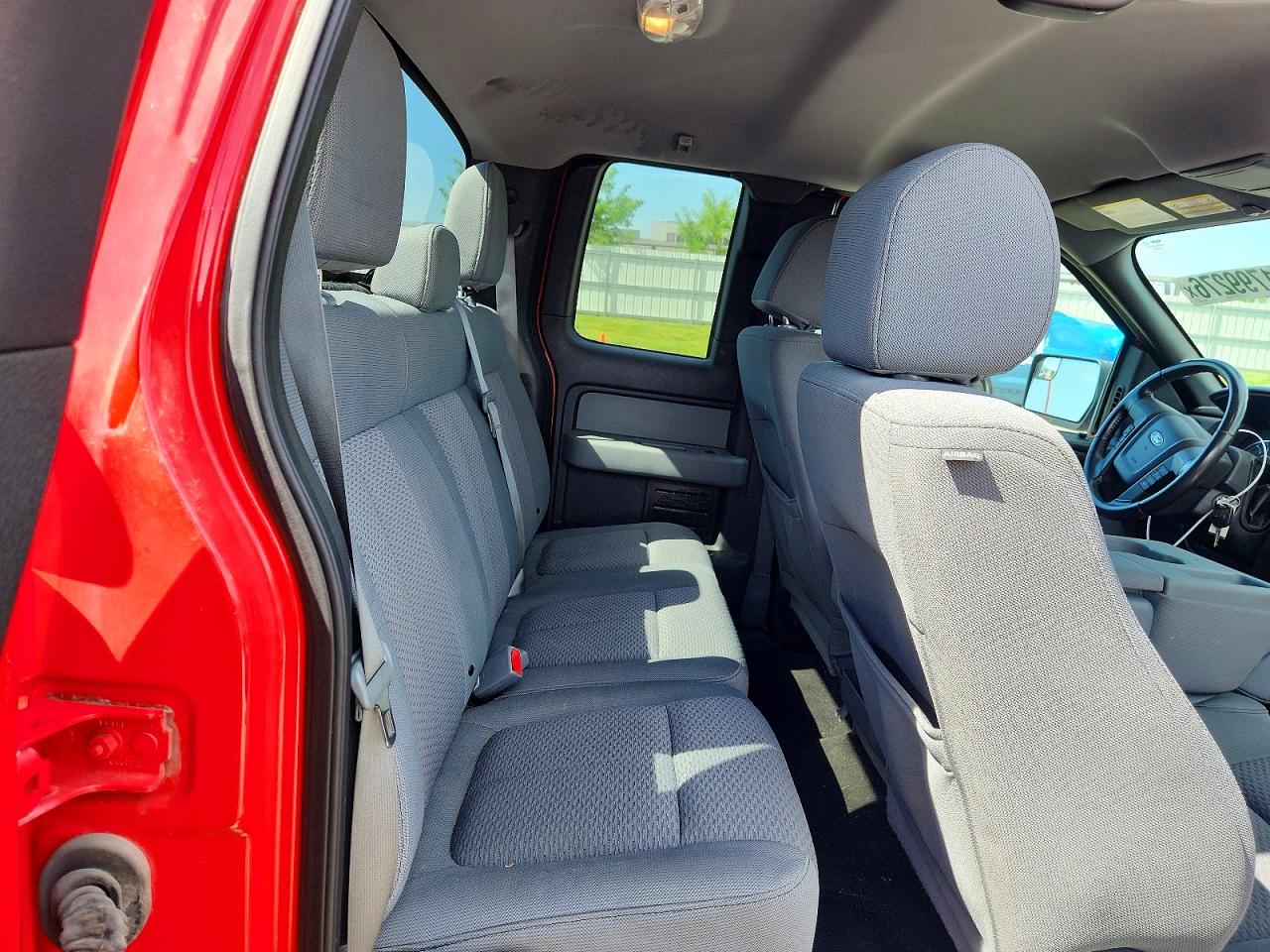 2013 Ford F150 Super Cab Red vin: 1FTFX1EF9DFA27824